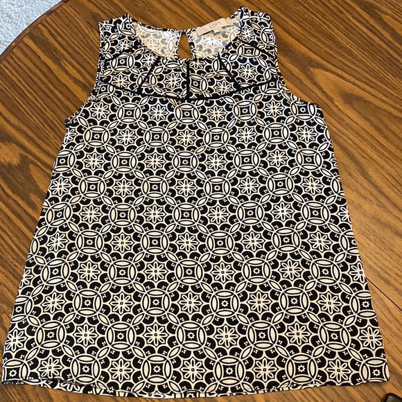 Loft Sleeveless Blouse, White With Black Motif - Size Small, Multi Materials - Picture 3 of 6